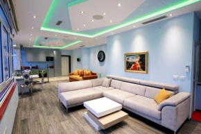 Amis House